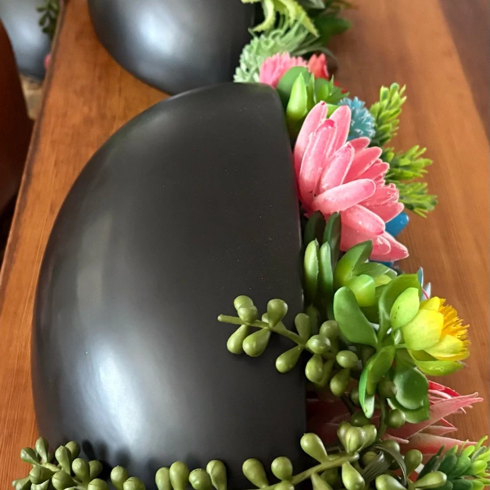 Succulent Arrangement in Black ceramic Bowl for wall
